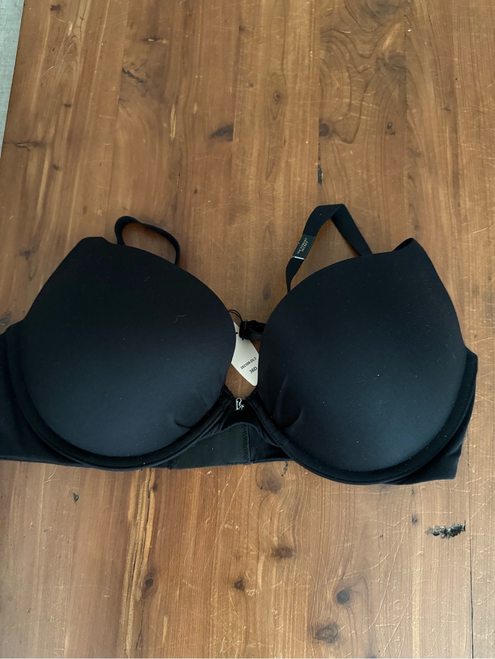 Lot of 2 VS Fabulous Plunge Bras - Picture 3 of 4